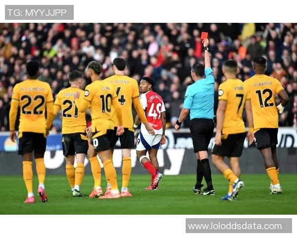 西甲热战巴黎圣日耳曼逆转利物浦引发争议判罚引爆全场激情